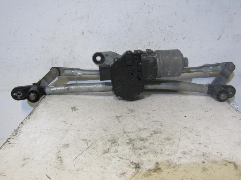 Moteur essuie glace avant