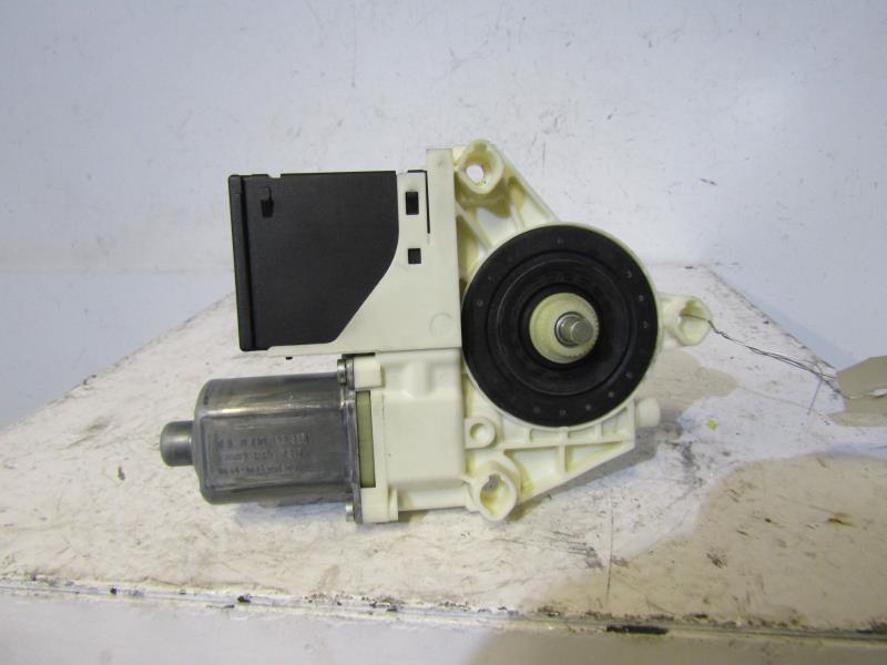 Moteur leve vitre arriere droit