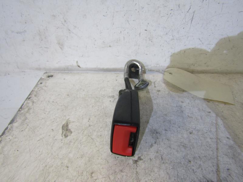 Attache ceinture arriere gauche