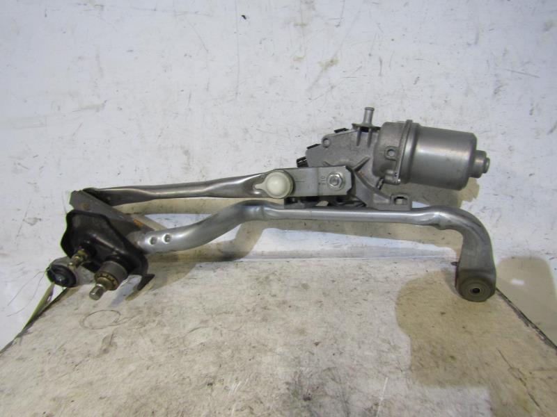 Moteur essuie glace avant