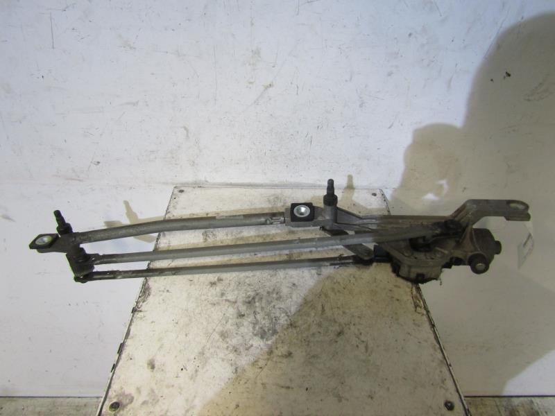Moteur essuie glace avant