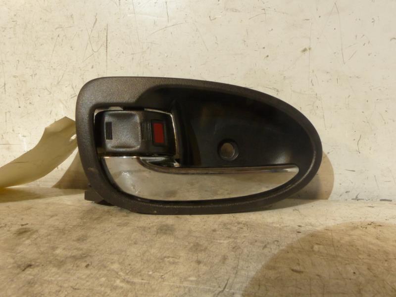 Poignee interieur avant gauche