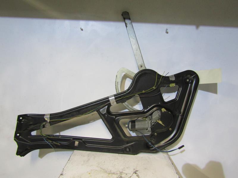 Leve vitre electrique avant droit
