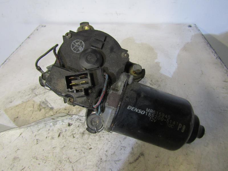 Moteur essuie glace avant