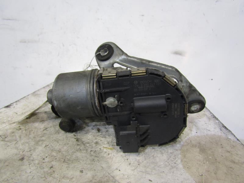 Moteur essuie glace avant gauche