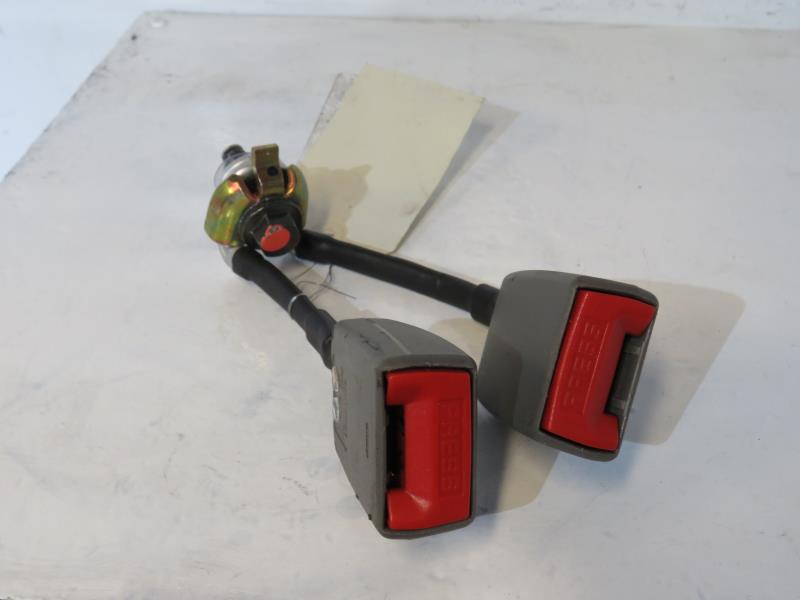 Attache ceinture arriere gauche