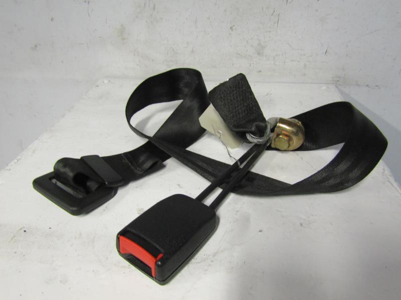 Attache ceinture arriere gauche