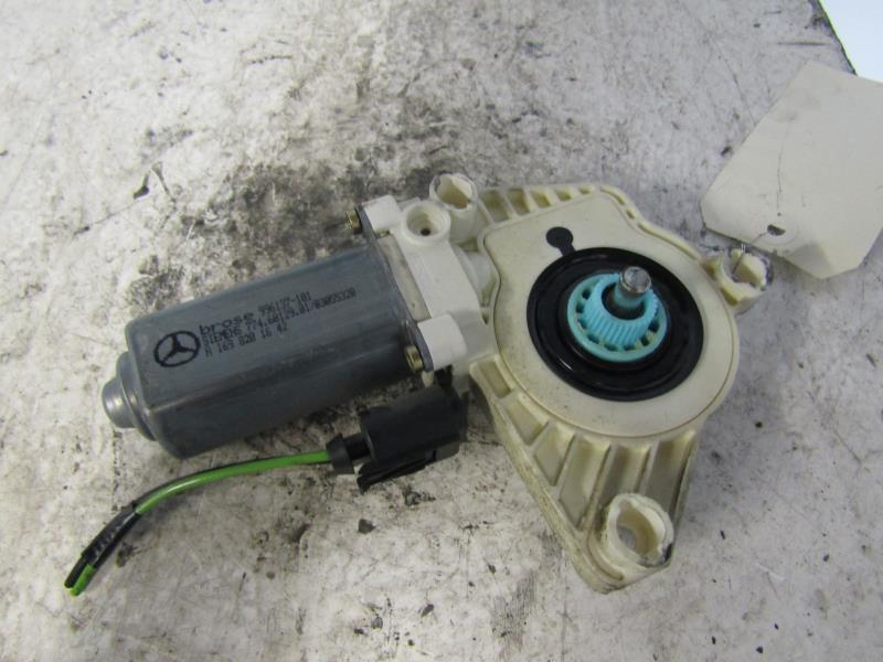 Leve vitre electrique avant droit
