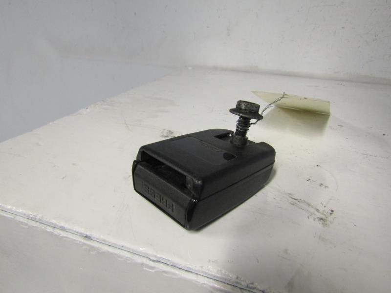 Aggancio cintura sicurezza posteriore sinistro