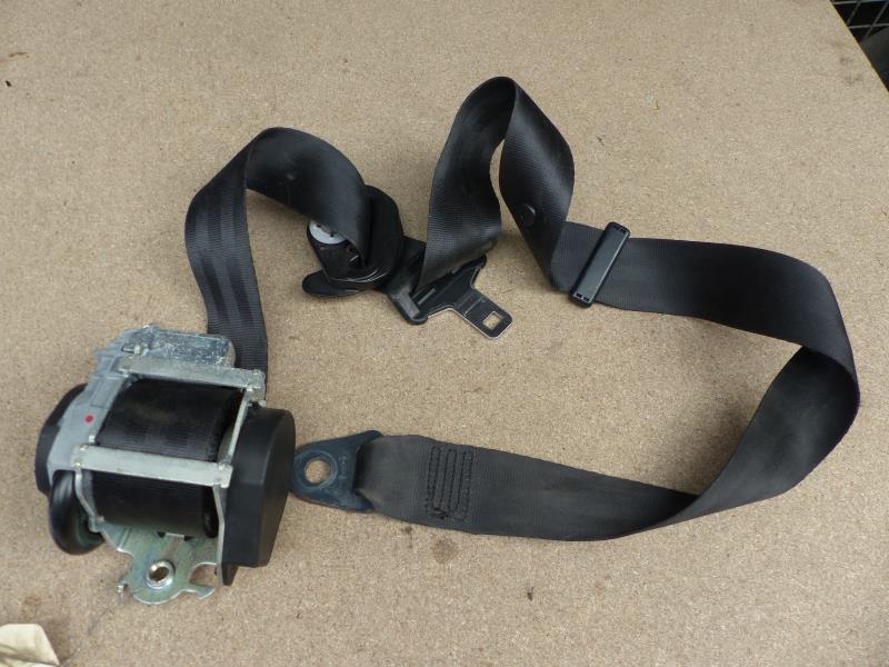 Ceinture arriere droit