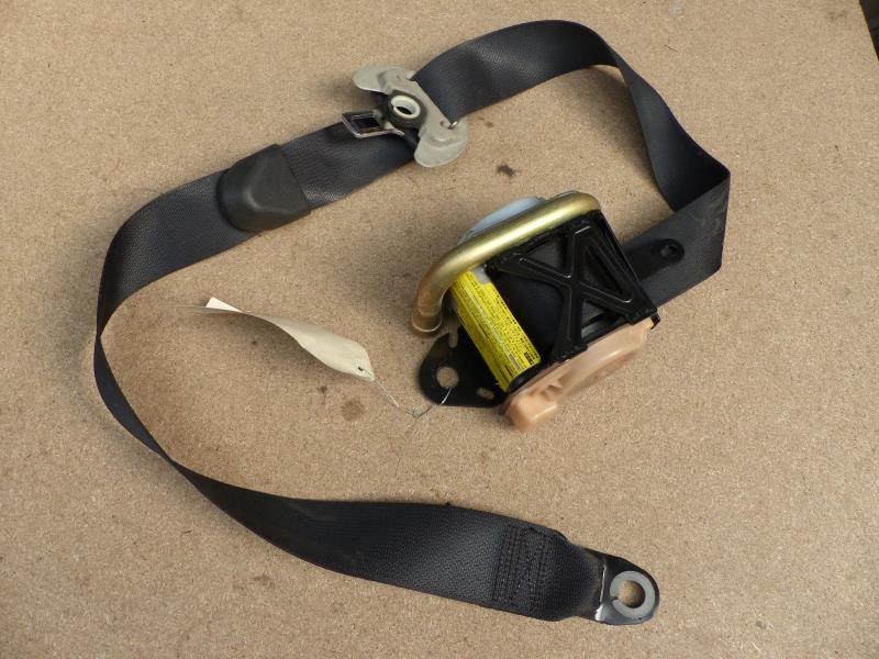 Ceinture avant gauche