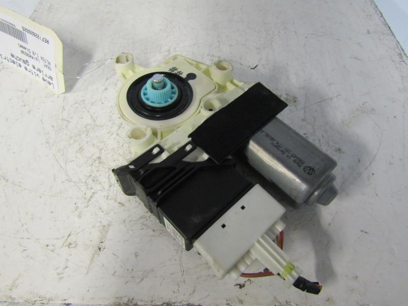 Moteur leve vitre arriere gauche