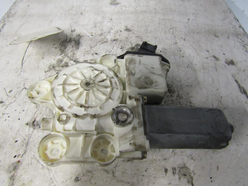 Leve vitre electrique avant droit