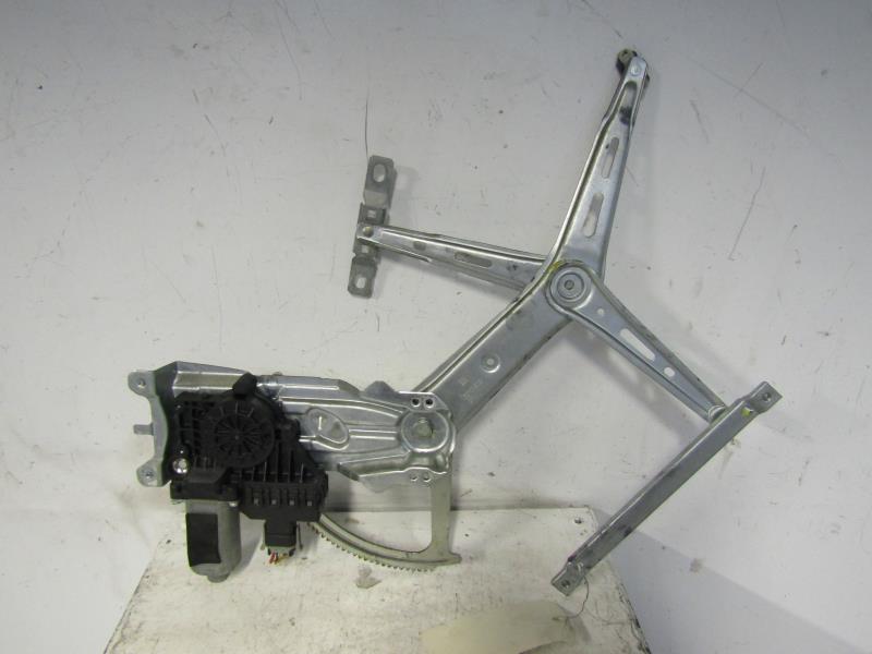 Leve vitre electrique avant droit