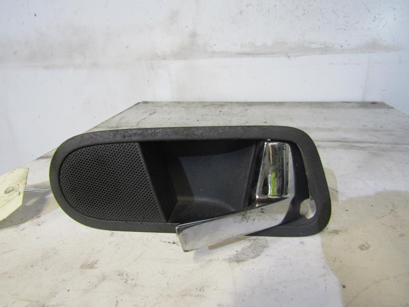 Poignee interieur avant droit