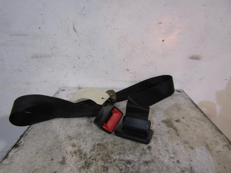 Attache ceinture arriere droit
