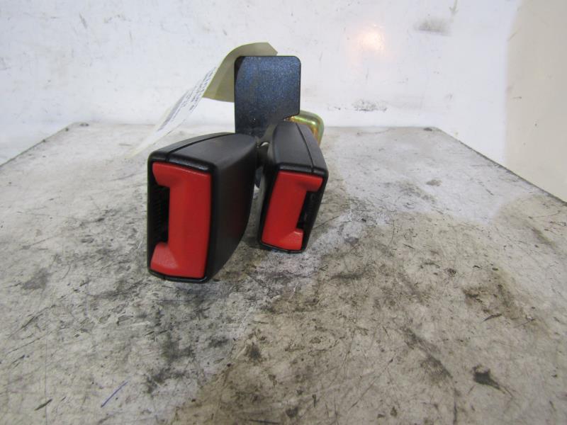 Attache ceinture arriere gauche