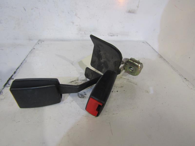 Attache ceinture arriere gauche