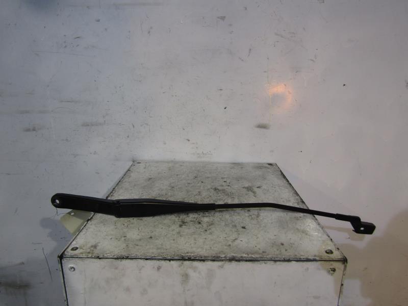 Bras essuie glace avant droit