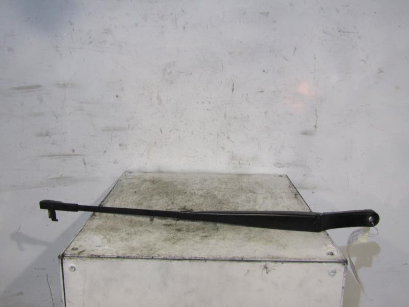 Bras essuie glace avant droit