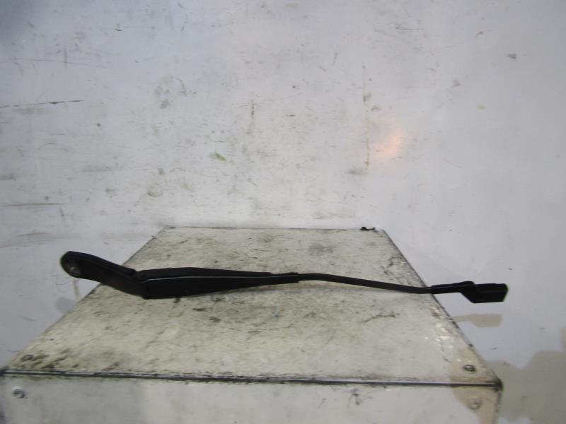 Bras essuie glace avant gauche