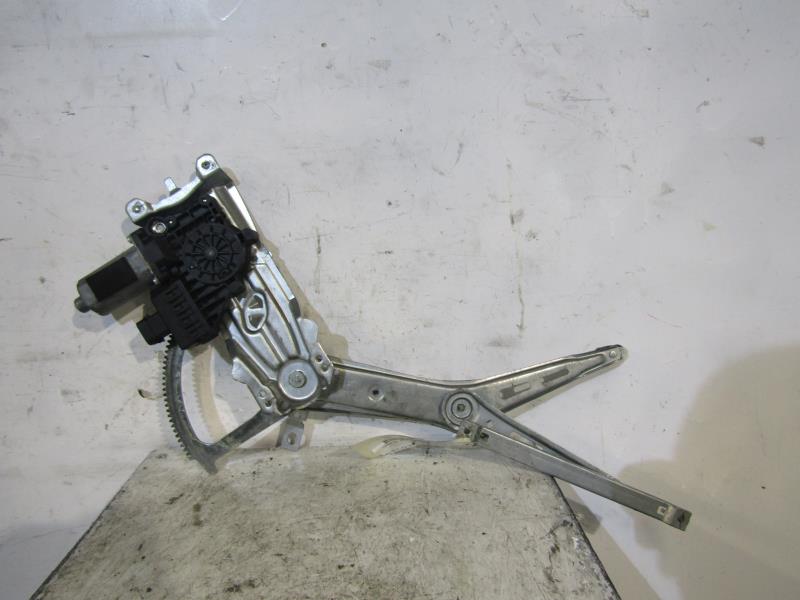 Leve vitre electrique avant droit