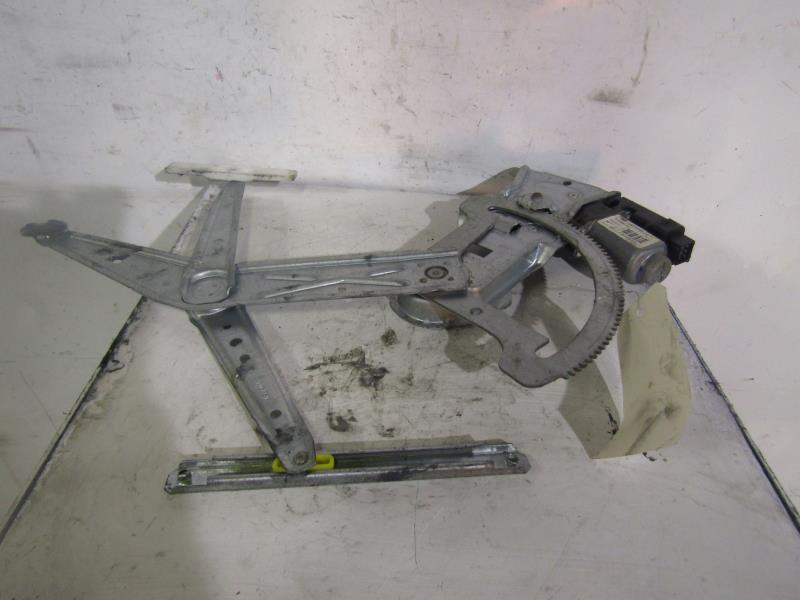 Leve vitre electrique avant droit