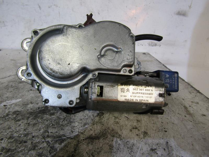 Moteur essuie glace arriere