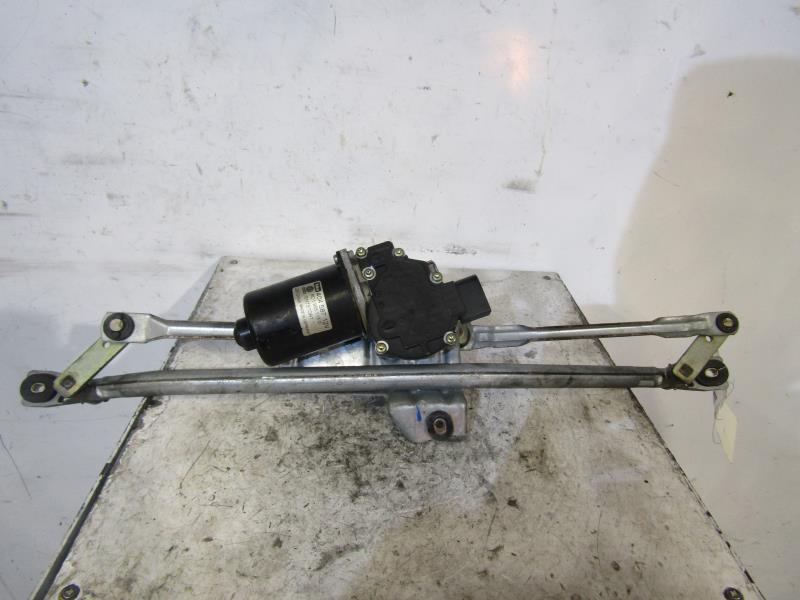 Moteur essuie glace avant