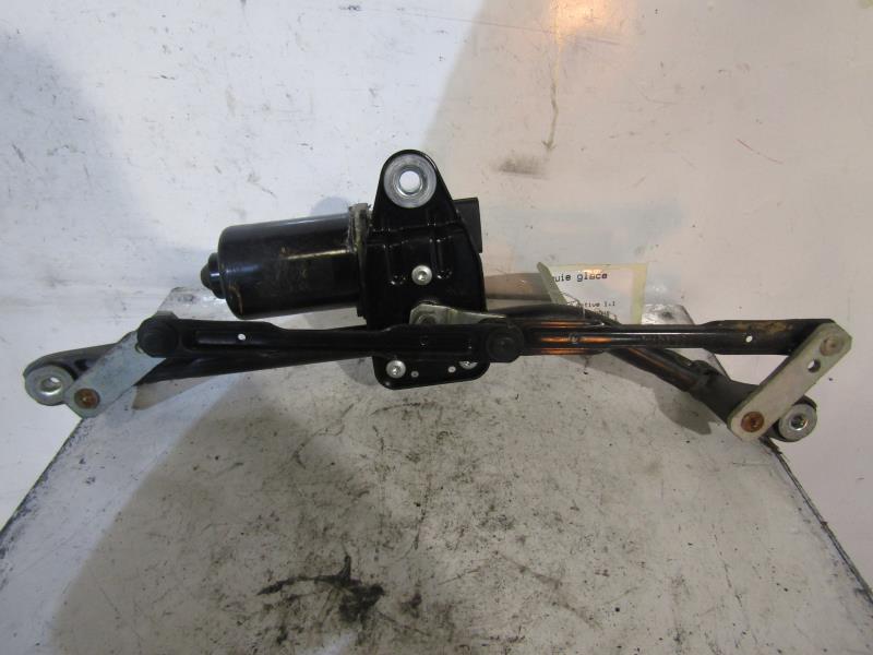 Moteur essuie glace avant
