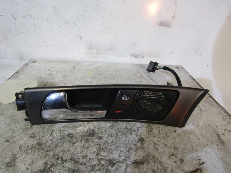 Poignee interieur avant gauche