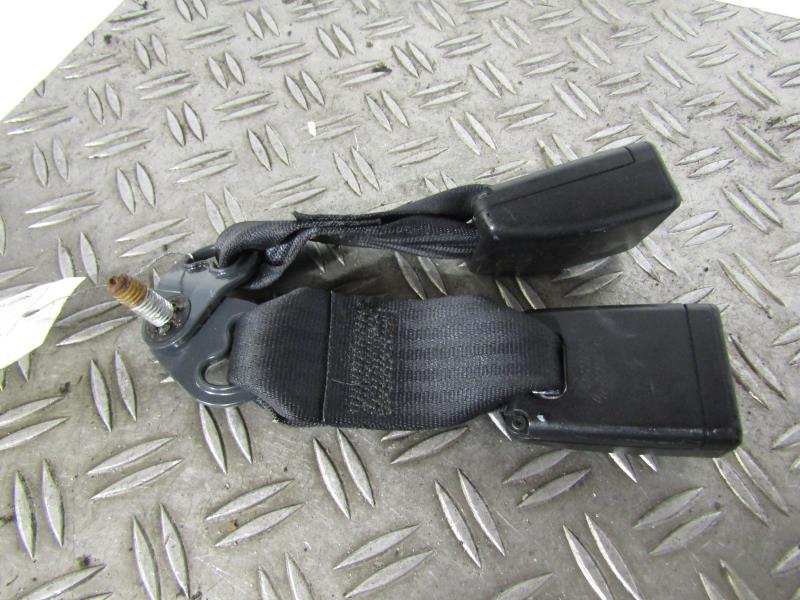 Attache ceinture arriere gauche