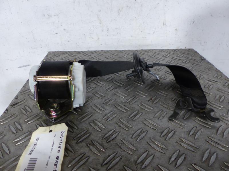 Ceinture avant gauche
