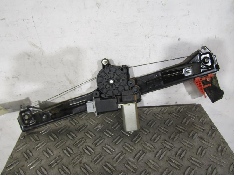 Leve vitre electrique avant droit