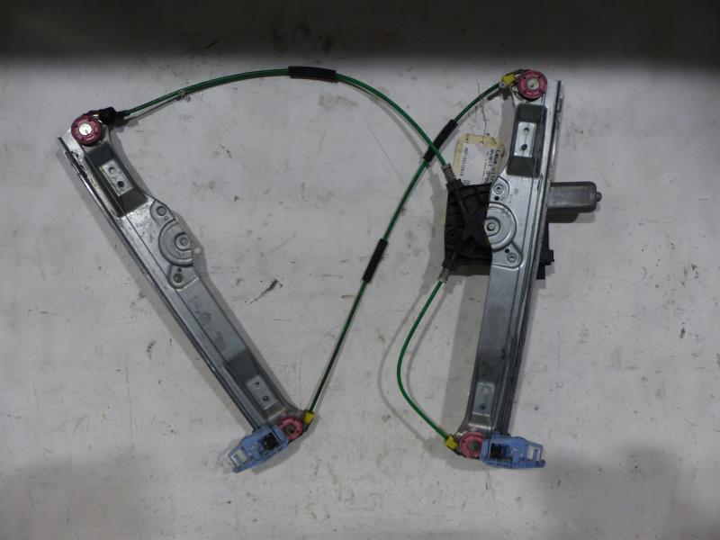 Leve vitre electrique avant droit