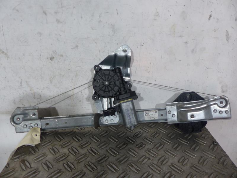 Leve vitre electrique avant droit
