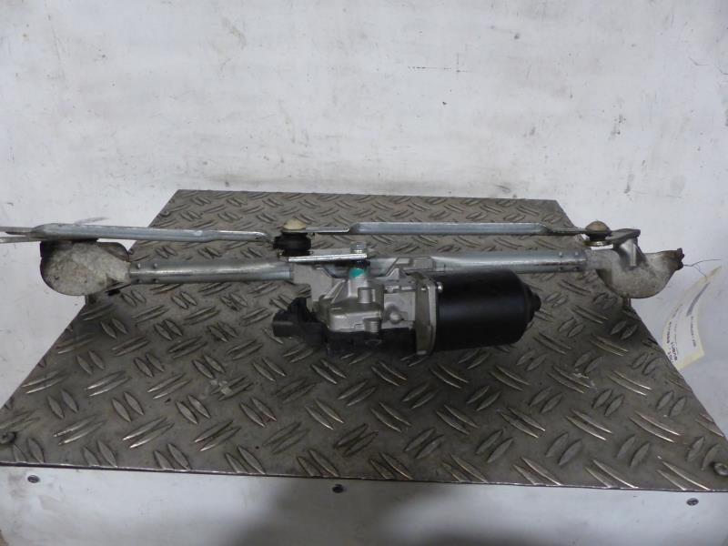 Moteur essuie glace avant