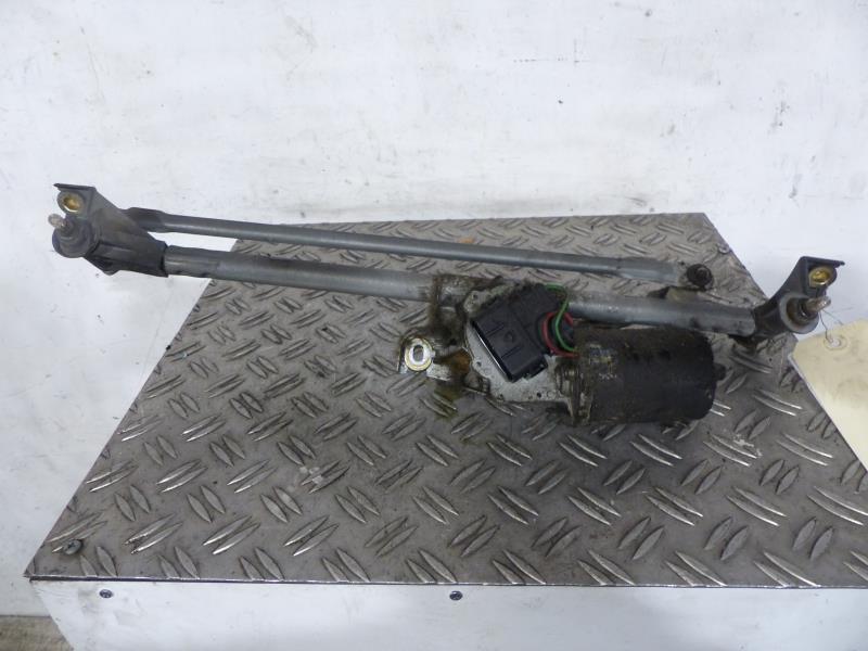 Moteur essuie glace avant