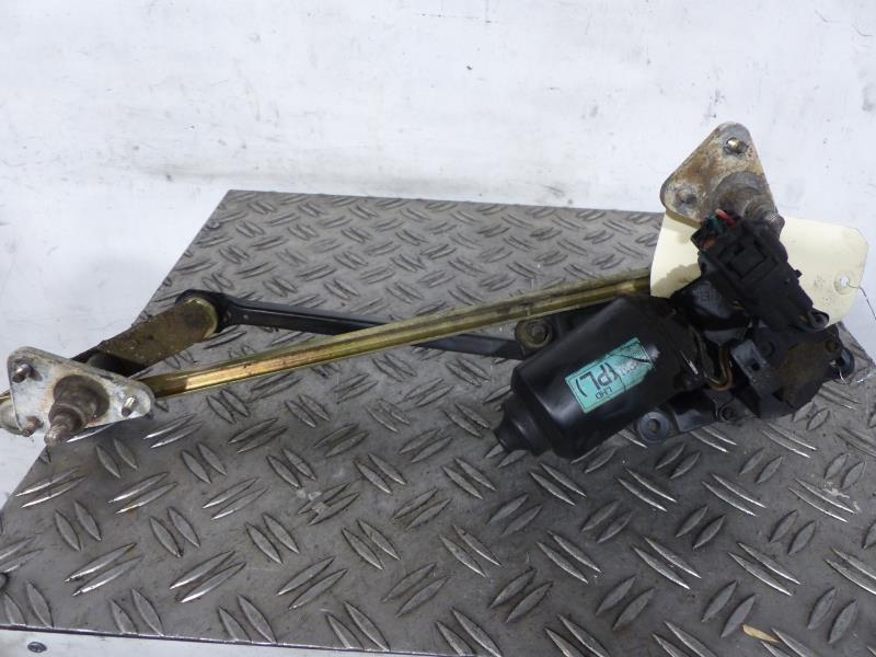 Moteur essuie glace avant