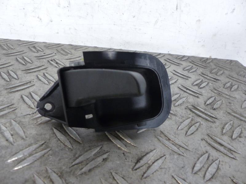 Poignee interieur avant droit