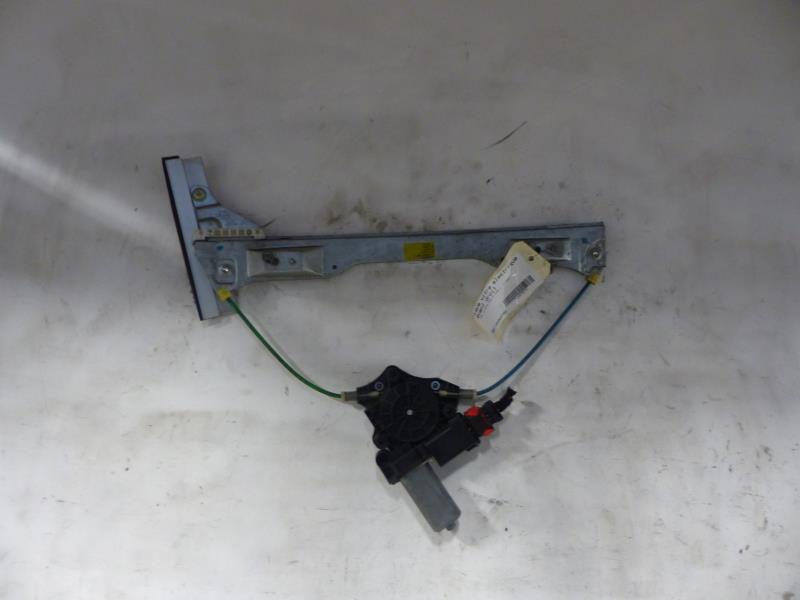 Leve vitre electrique avant droit