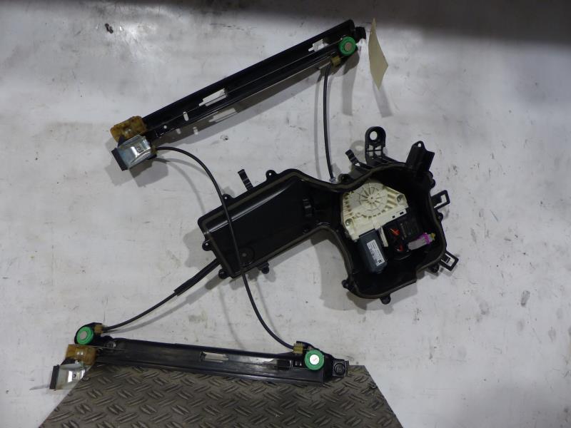 Leve vitre electrique avant droit