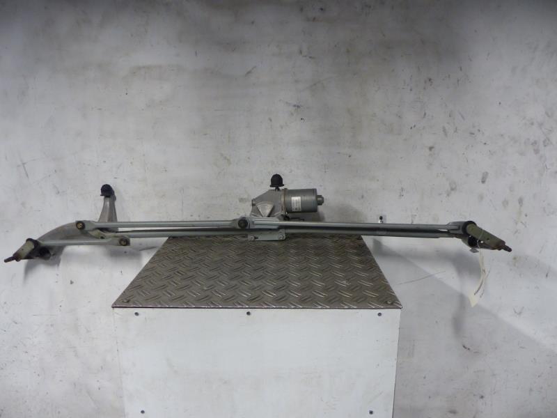 Moteur essuie glace avant
