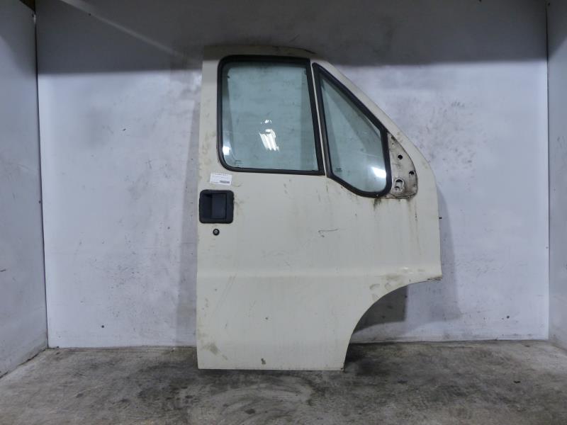 Porte avant droit
