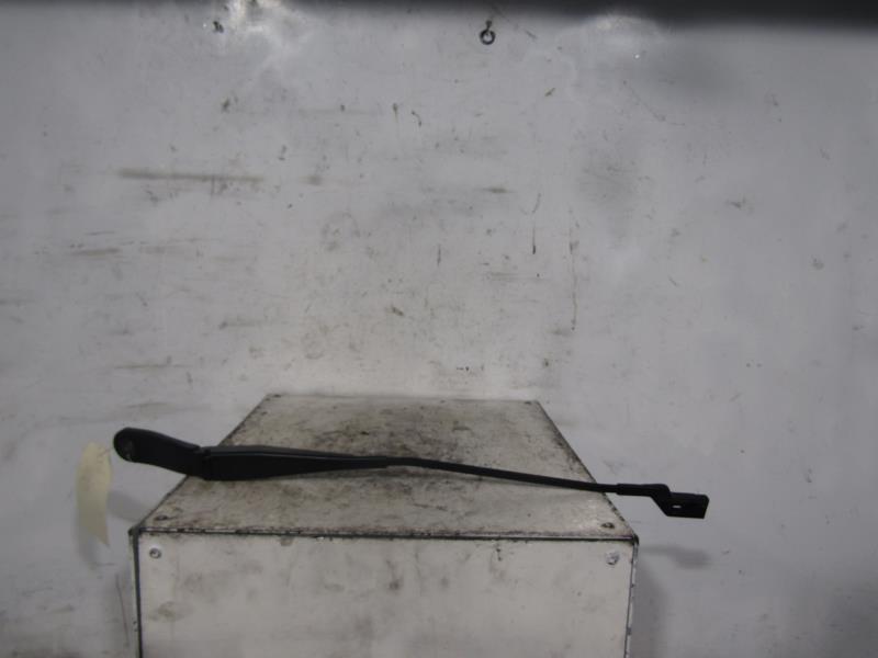 Bras essuie glace avant droit