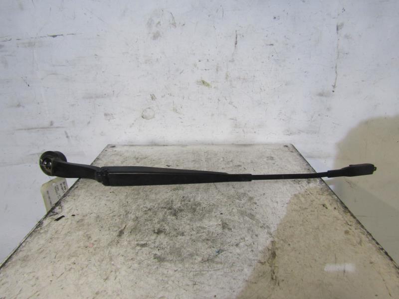 Bras essuie glace avant droit