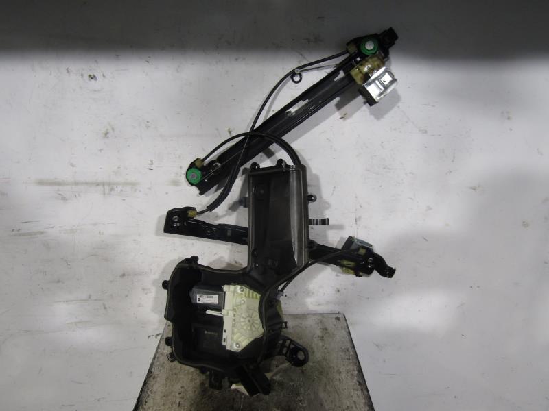 Leve vitre electrique avant droit