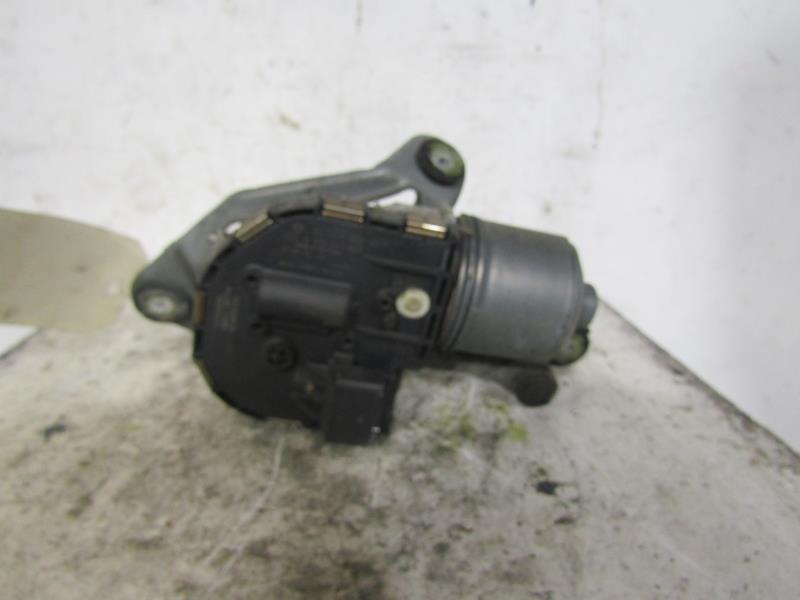 Moteur essuie glace avant droit