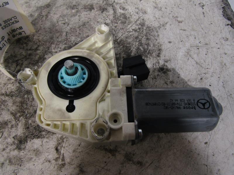 Leve vitre electrique avant droit