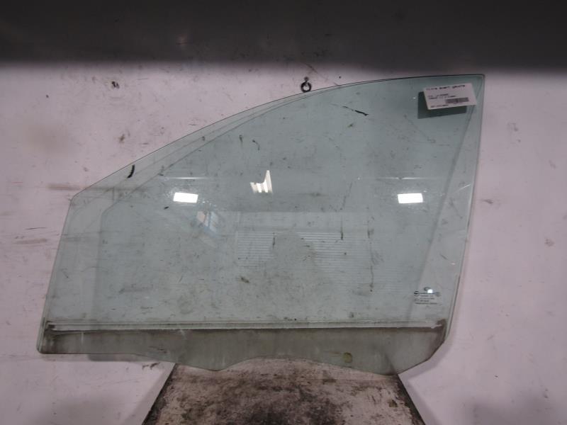 Vitre avant gauche